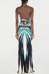 Unique Striped Print Halter Neck Cutout Tie-up Casual Flared Jumpsuit